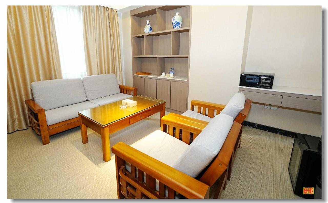 Pristine02 2* Manila