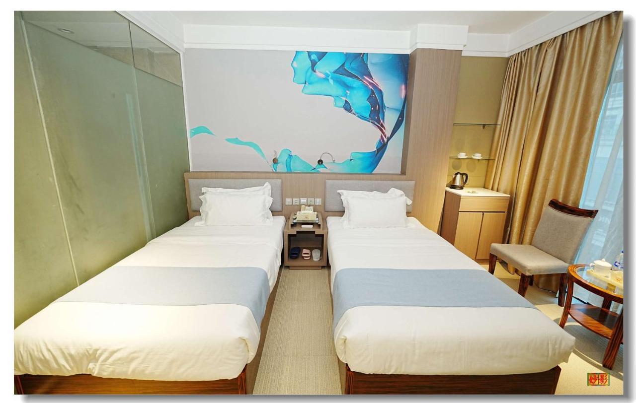Pristine02 2* Manila